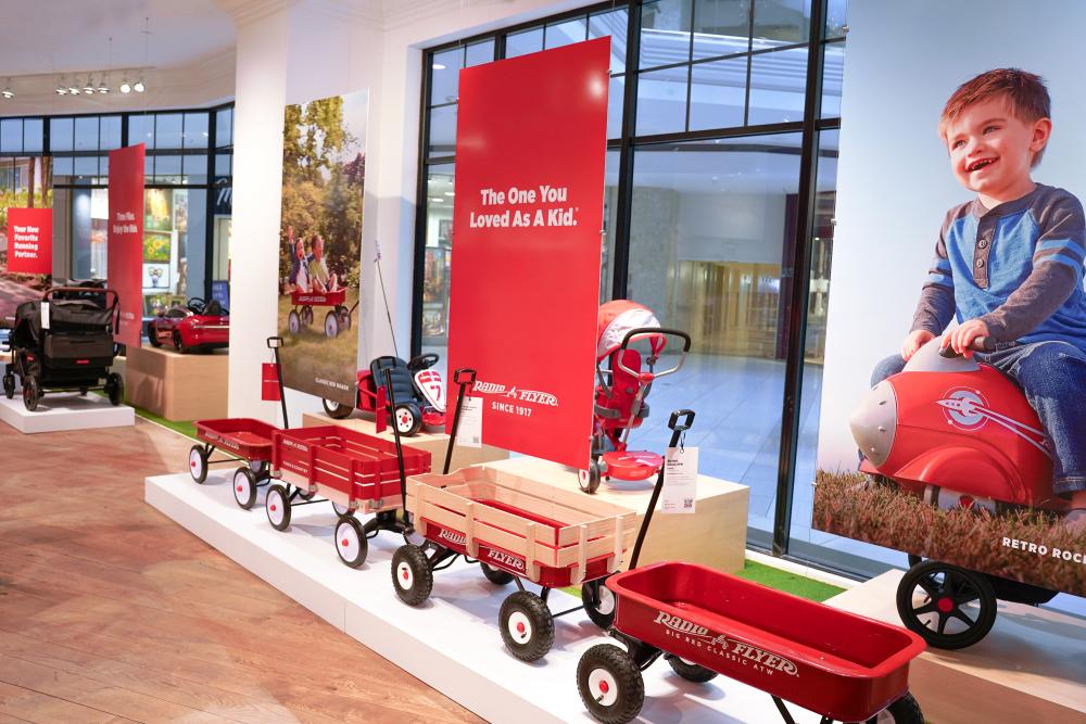 Radio flyer wagon cheap in store