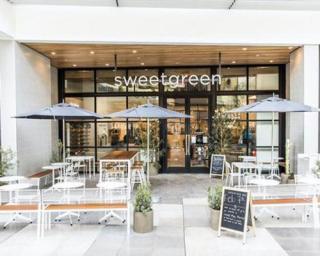 Sweetgreen storefront