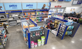 Lowe’s plans to introduce its Petco store-within-a-store concept in 300 locations by the end of 2023.