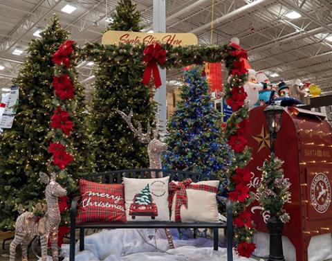 Lowes Hours Christmas Day 2022 Lowe's Kicks Off Holiday Promotion; To Close Stores On Thanksgiving | Chain  Store Age