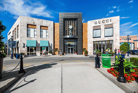 World's Largest Gucci Store: Gucci New York Fifth Avenue Flagship Store  sets world record