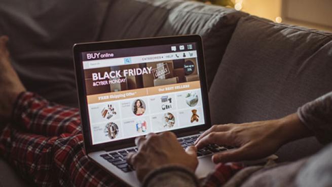 Black Friday online shopper