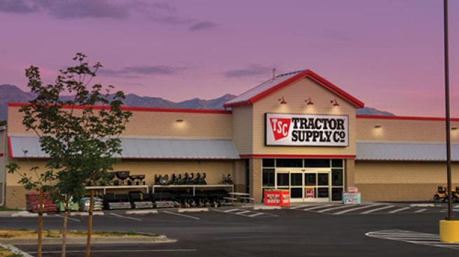 Tractor Supply Co Q2 Sales Soar Opening 75 To 80 Stores Ups Cap Ex Chain Store Age
