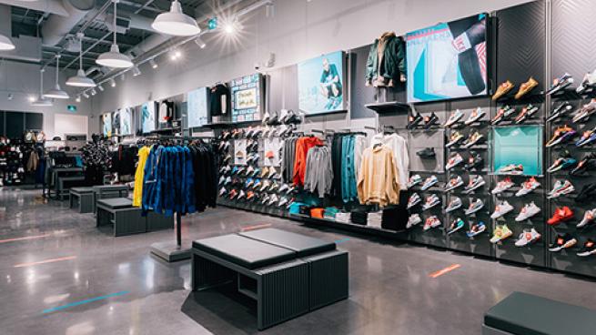 Foot Locker kicks off in-store omnichannel payments | Chain Store Age