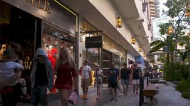 Brookfield Attributes to enhance shopping mall browsing with augmented fact Brookfield Attributes to enhance shopping mall browsing with augmented fact