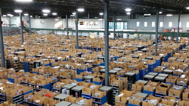 Amazon S Expanding Footprint Includes New Fulfillment Centers College Pickup Locations Chain Store Age